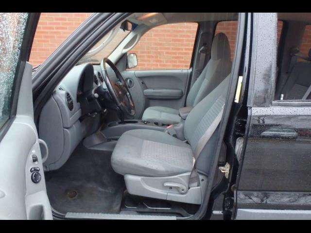 2005 Jeep Liberty Sport 4dr SUV